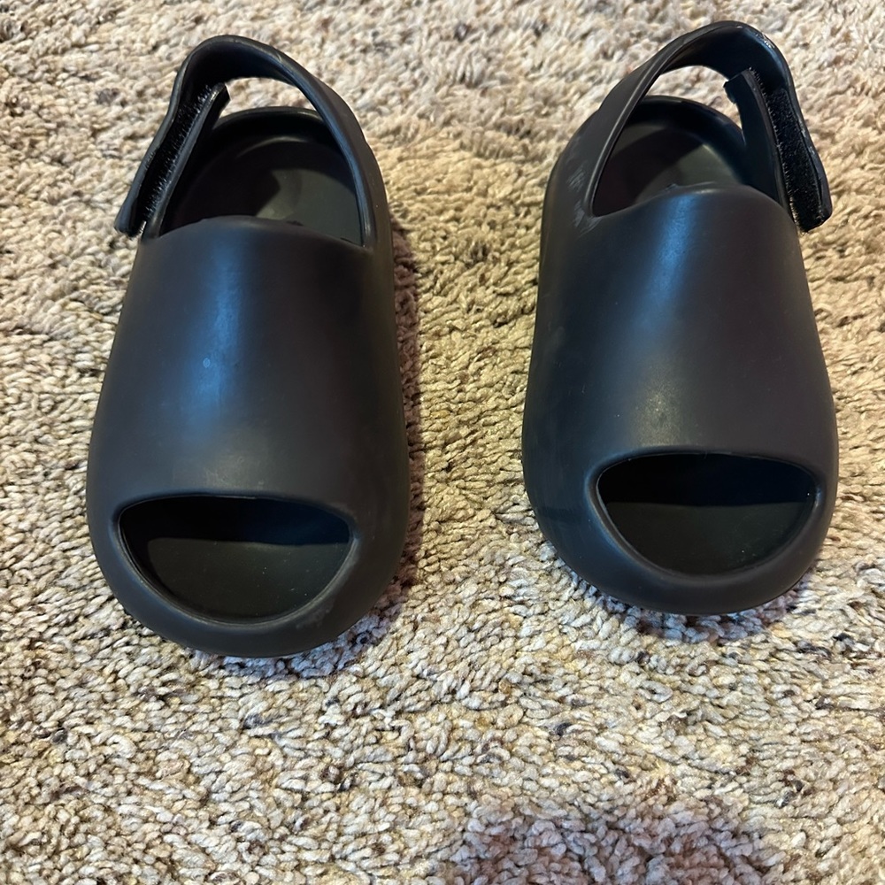 Toddler Sandals look alike Yeezy slides